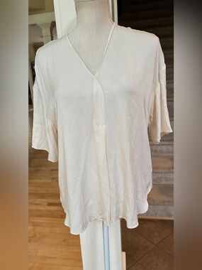 Vince Cream Elbow Sleeve V-Neck Blouse